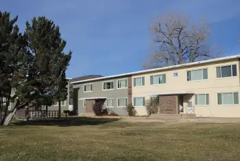 Cottonwood exterior 5